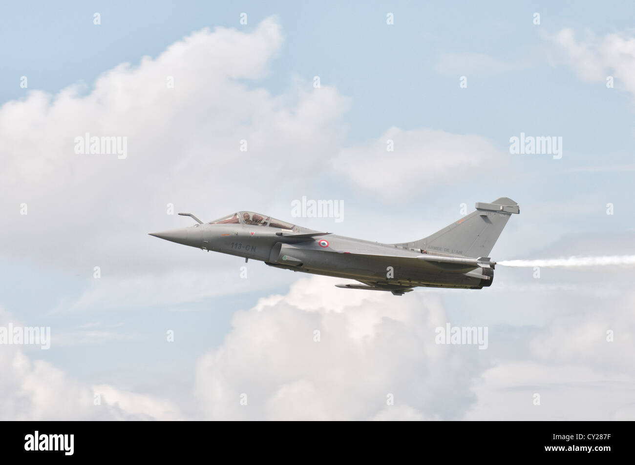 Militare francese degli aerei da caccia un Dassault Rafale dalla Forza aerea Francese St Dizier visualizza a 2012 RIAT Foto Stock