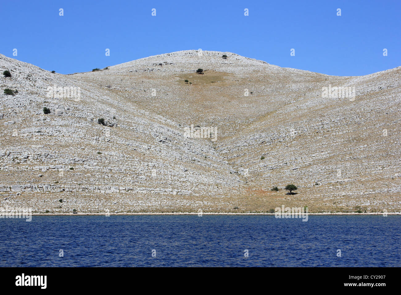 Wild Island paesaggio nelle isole di Kornati Parco naturale, il mare Adriatico, Croazia Foto Stock