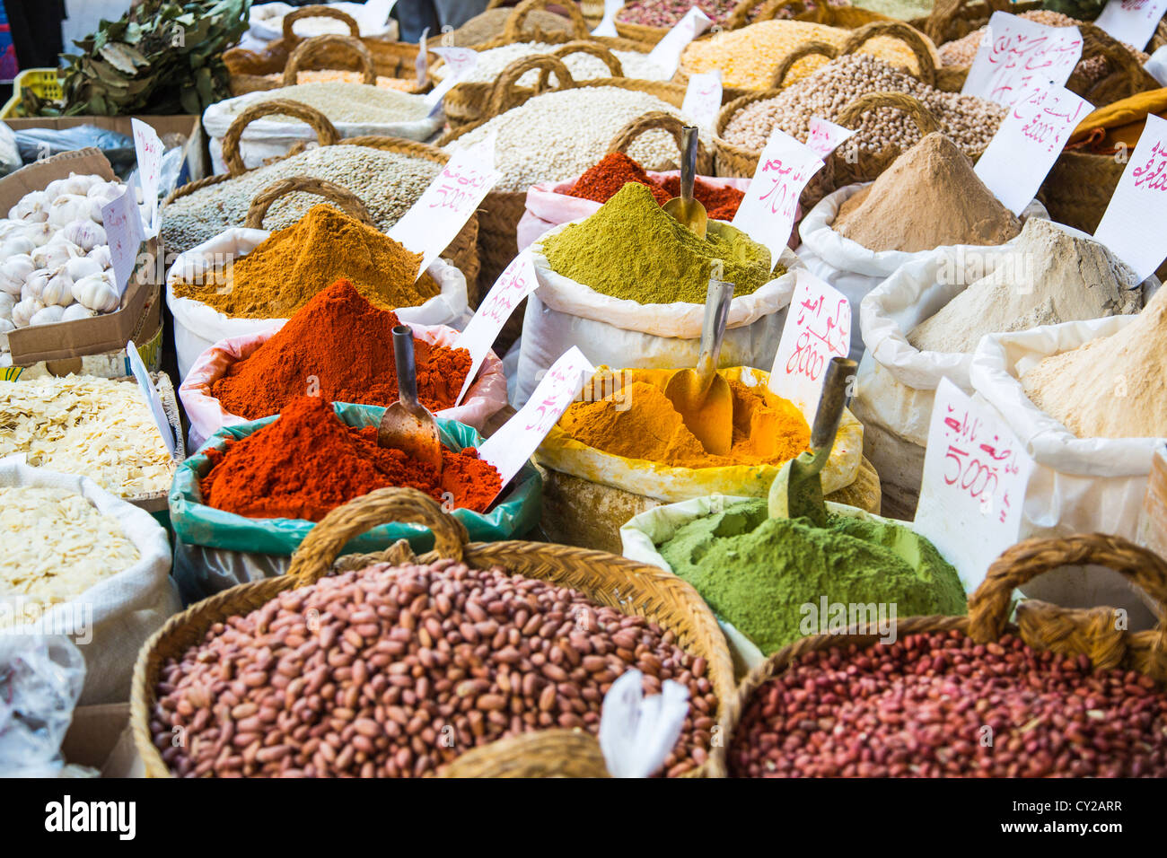 Spezie nella medina di Tunisi, Tunisia Foto Stock