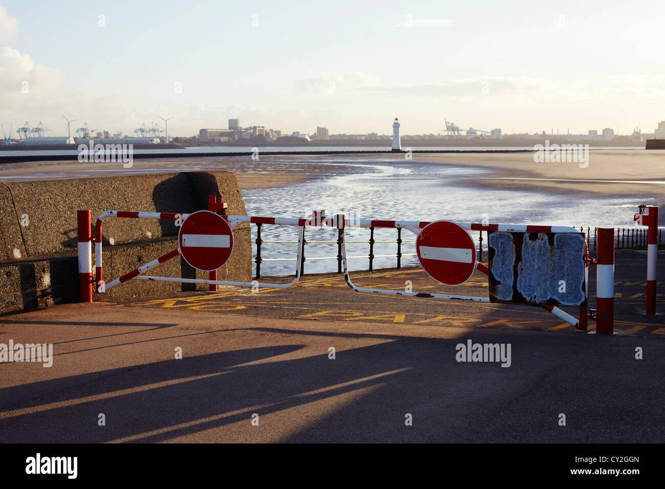 Nessuna voce di nuovo la spiaggia di Brighton a Liverpool Foto Stock