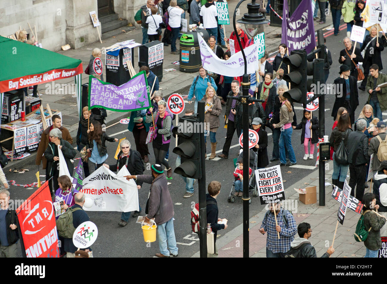 Servizio pubblico di dimostrazione contro il governo taglia a Londra il 20 ottobre 2012 Foto Stock