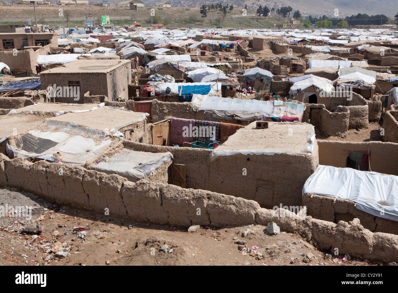 Baraccopoli zona abitata con i rifugiati a Kabul Foto Stock