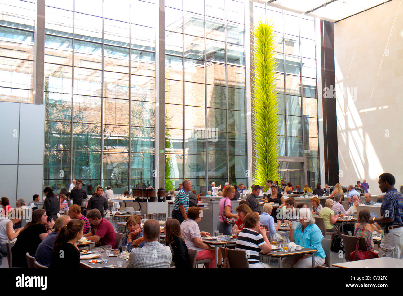 Boston Massachusetts, Huntington Avenue, Museum of fine Arts, New American Cafe, ristorante ristoranti cibo ristoranti mangiare fuori caffè caffè bistrot, tavoli, Gl Foto Stock