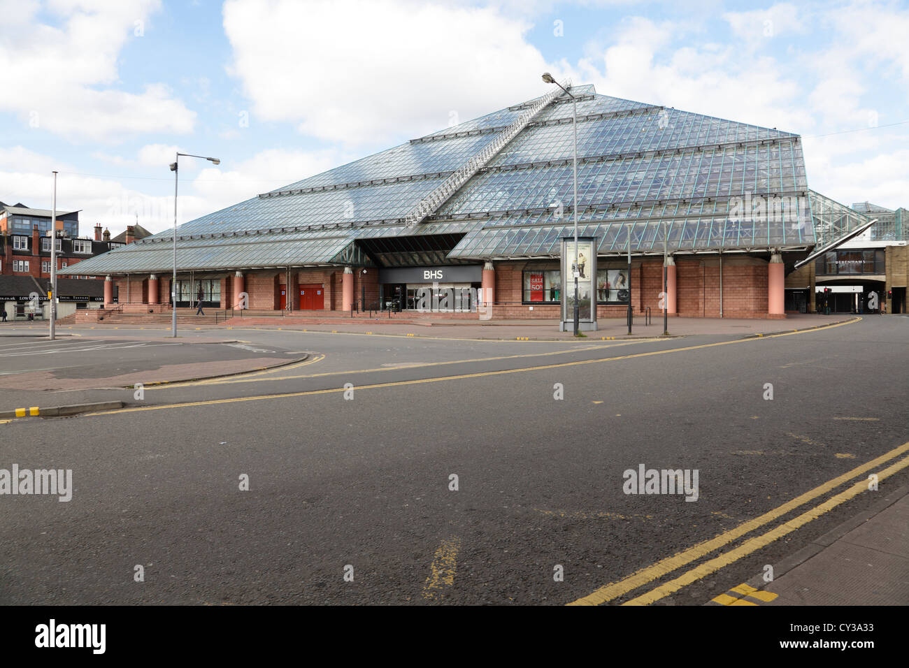 Vista verso ovest del centro commerciale St Enoch su St Enoch Square nel centro di Glasgow, Scozia Regno Unito Foto Stock