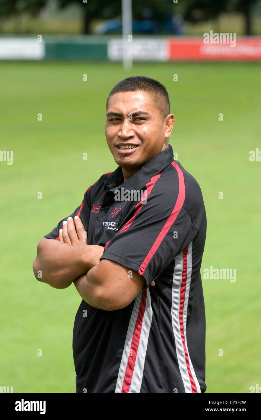 Jerry Collins ex Nuova Zelanda tutto nero giocatore di rugby nella foto quando ha firmato due anni di trattare con i falchi pescatori. Foto Stock