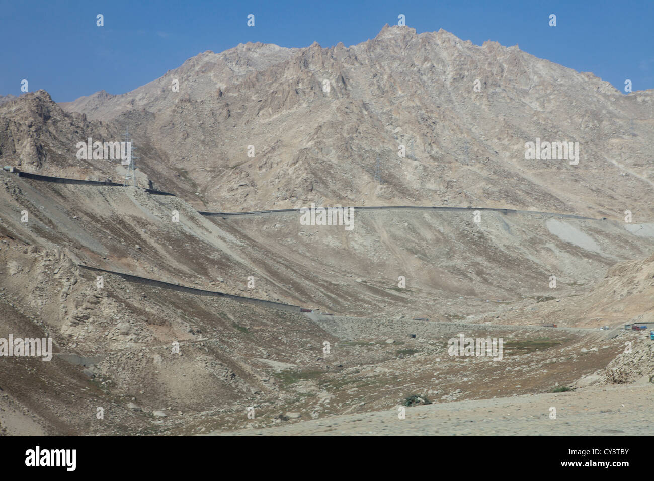 Salang passare il percorso solo da terra a nord dell'Afghanistan da Kabul. Foto Stock