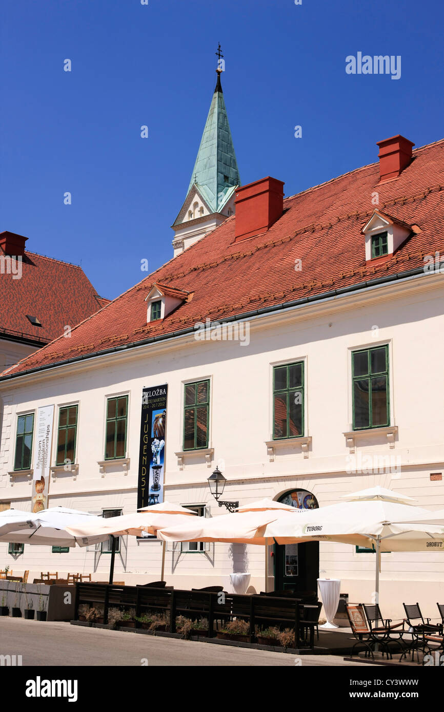 Cafe e la galleria d'Arte in Città Alta Zagreb Foto Stock