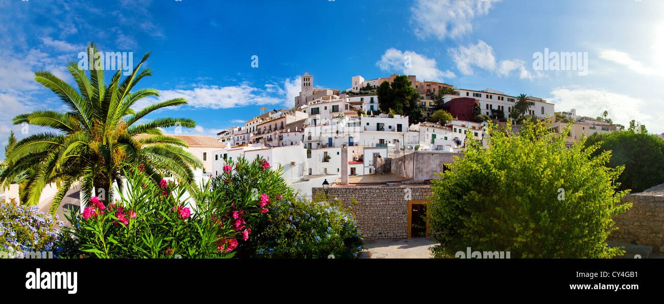 Panorama di Ibiza città vecchia - Eivissa. Isole Baleari Spagna Foto Stock
