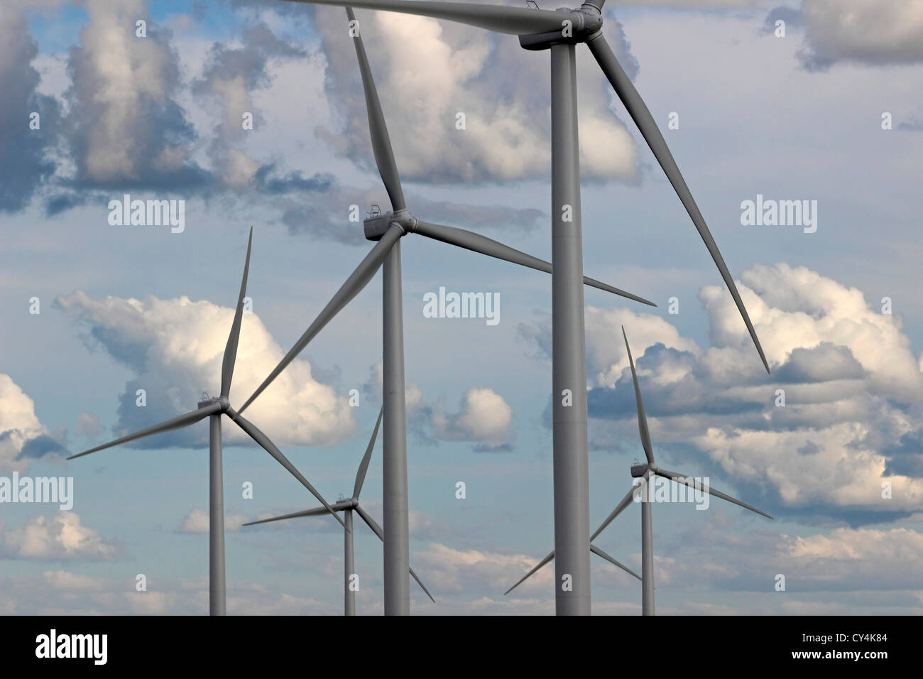 Wind Farm Nova Scotia Canada Amherst Canadian Maritimes turbina eolica energia verde energia elettrica mulini a vento pale generando Foto Stock