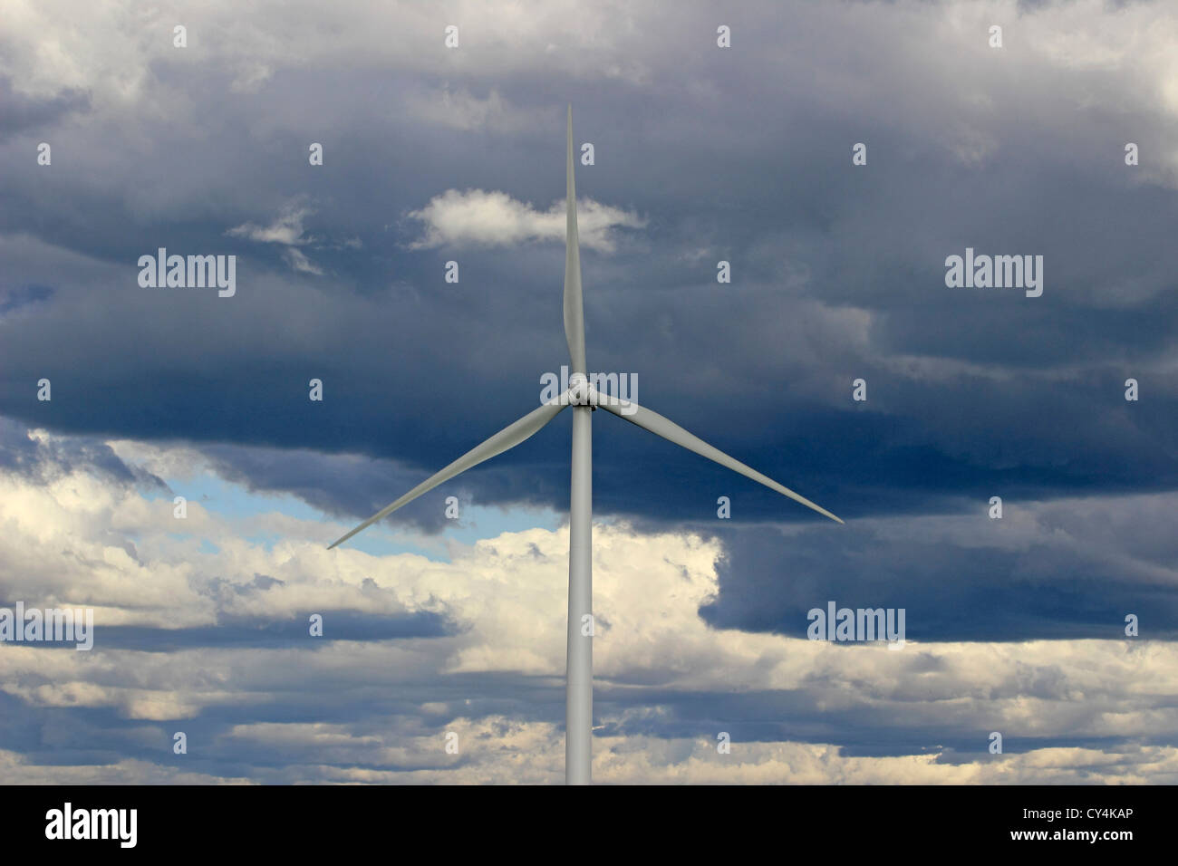 Wind Farm Nova Scotia Canada Amherst Canadian Maritimes turbina eolica energia verde energia elettrica mulini a vento pale generando Foto Stock