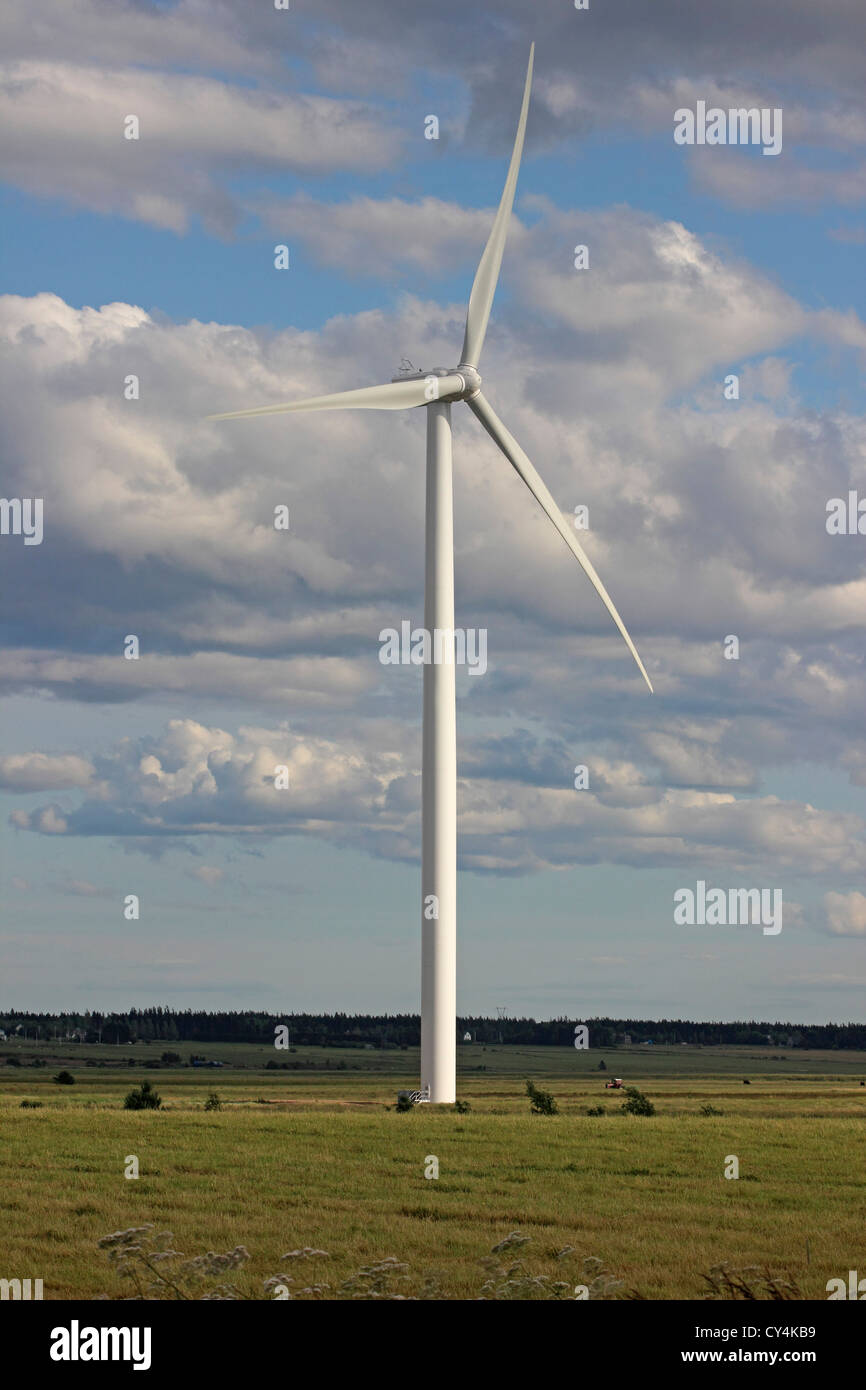 Wind Farm Nova Scotia Canada Amherst Canadian Maritimes turbina eolica energia verde energia elettrica mulini a vento pale generando Foto Stock