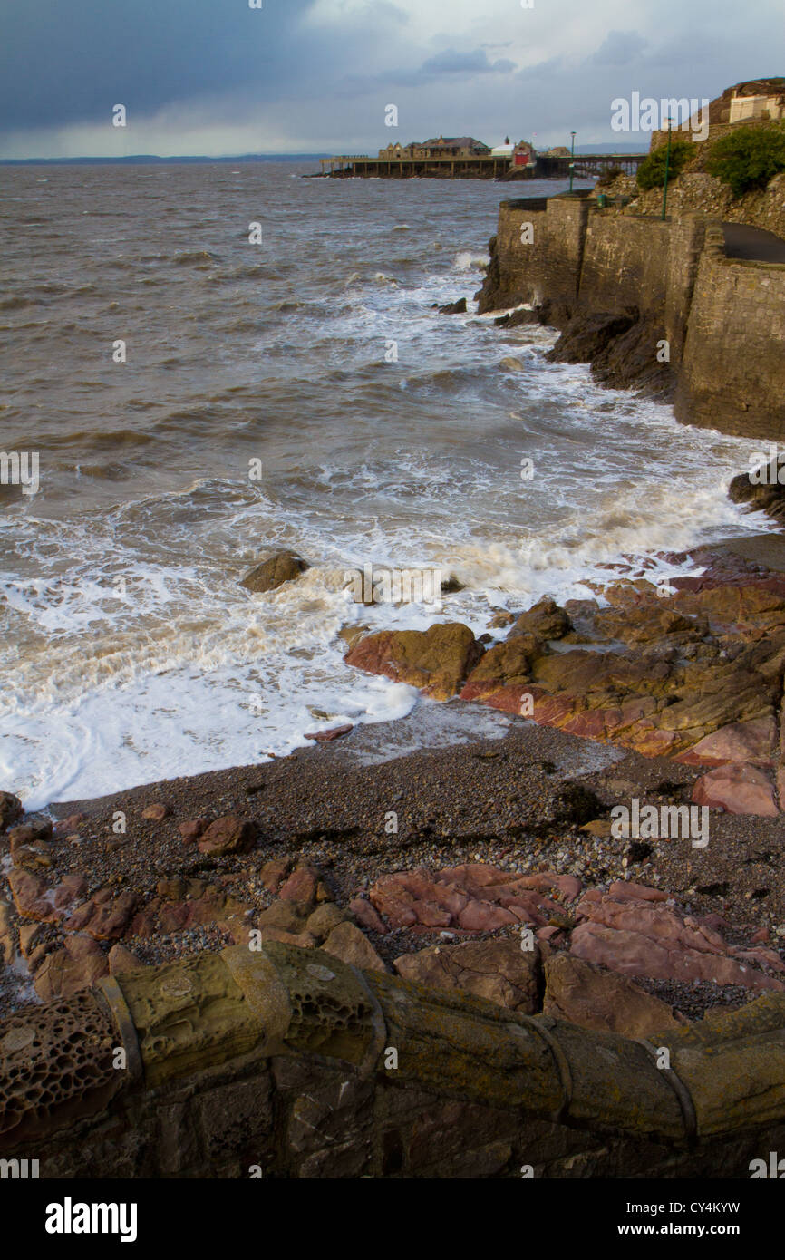 Testa di ancoraggio a Weston-super-mare con una vista al Birnbeck Isola Somerset Foto Stock