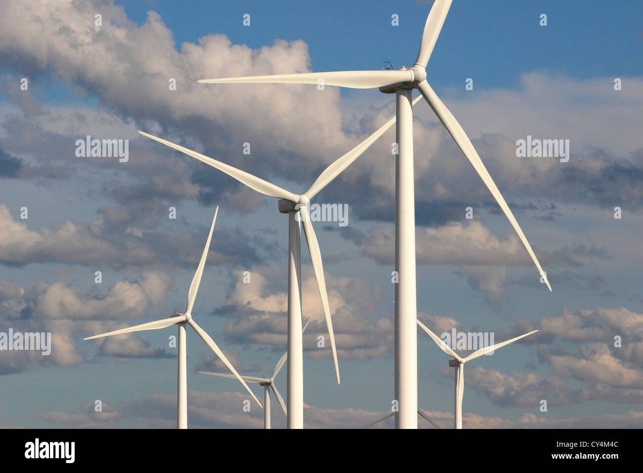 Wind Farm Nova Scotia Canada Amherst Canadian Maritimes turbina eolica energia verde energia elettrica mulini a vento pale generando Foto Stock