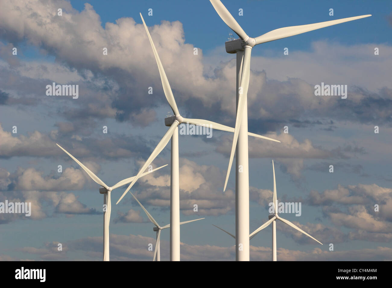 Wind Farm Nova Scotia Canada Amherst Canadian Maritimes turbina eolica energia verde energia elettrica mulini a vento pale generando Foto Stock