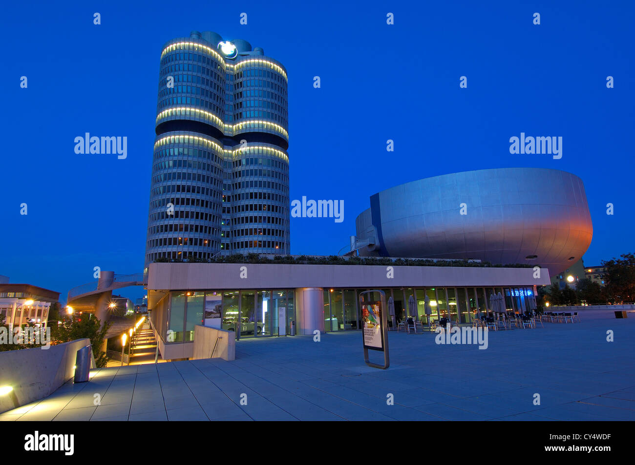 Monaco di Baviera, Museo BMW BMW SEDE, Baviera, Germania, Europa Foto Stock