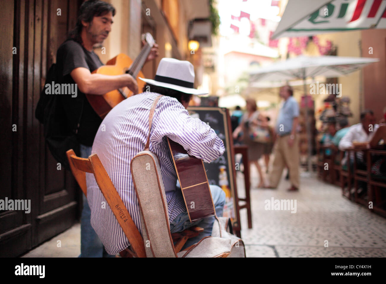 Buskers eseguire durante la feria de malaga, España Foto Stock