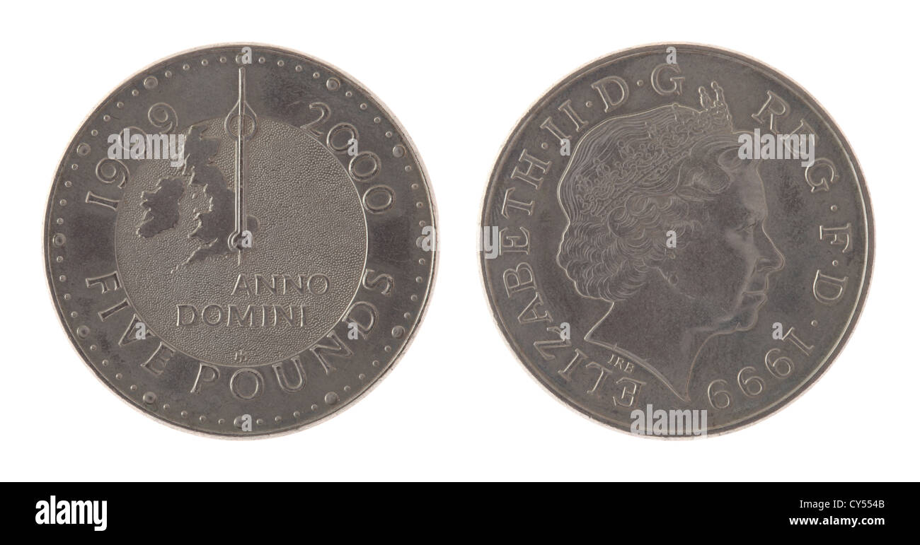 Regno Unito 2000 Millennium cinque libbra commemorare coin isolato su bianco Foto Stock