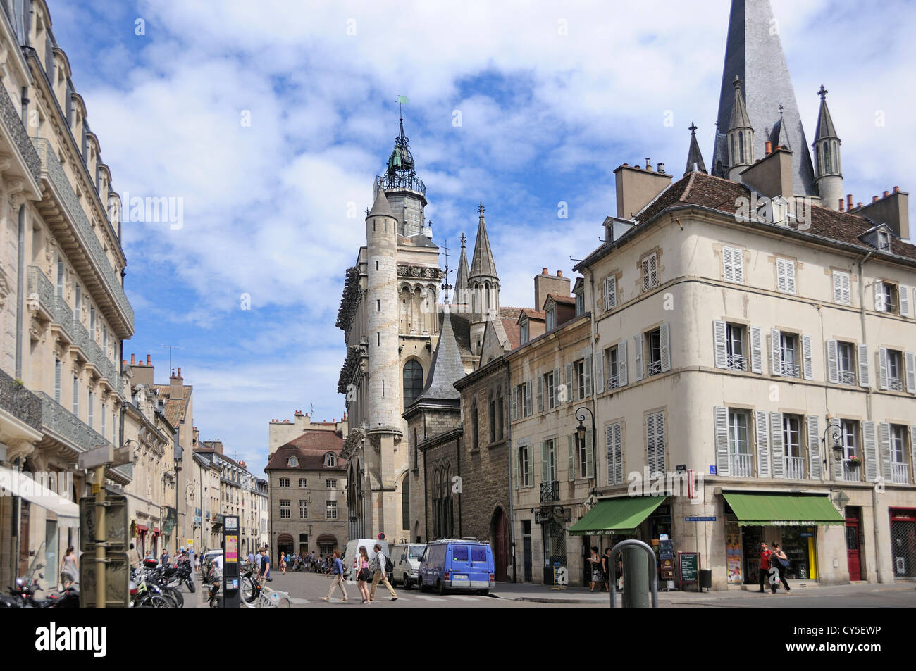 Piazza della Cattedrale di Notre Dame, Dijon, Francia Foto Stock