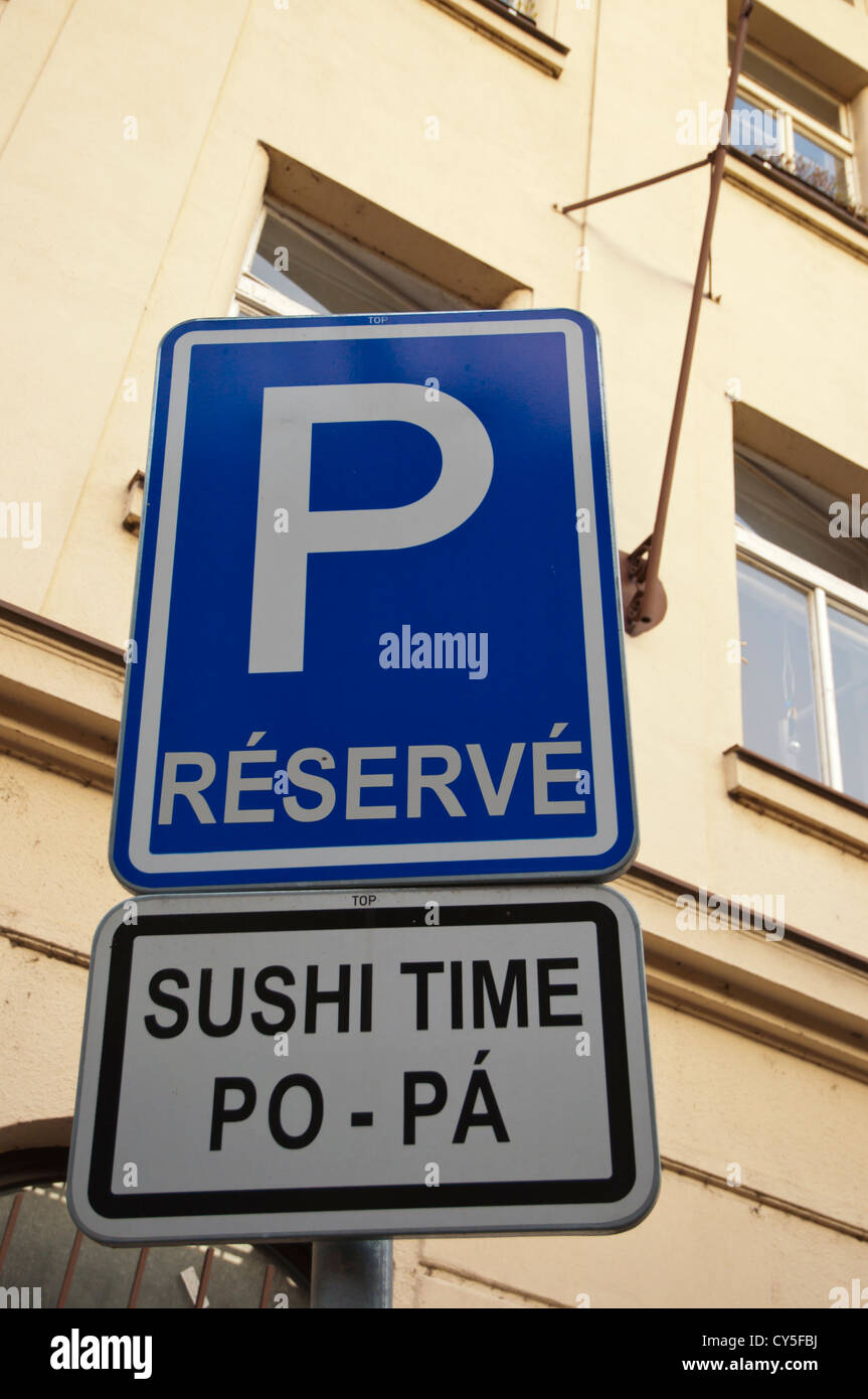 Parcheggio riservato per tempo di Sushi ristorante Karlin quartiere Praga Repubblica Ceca Europa Foto Stock