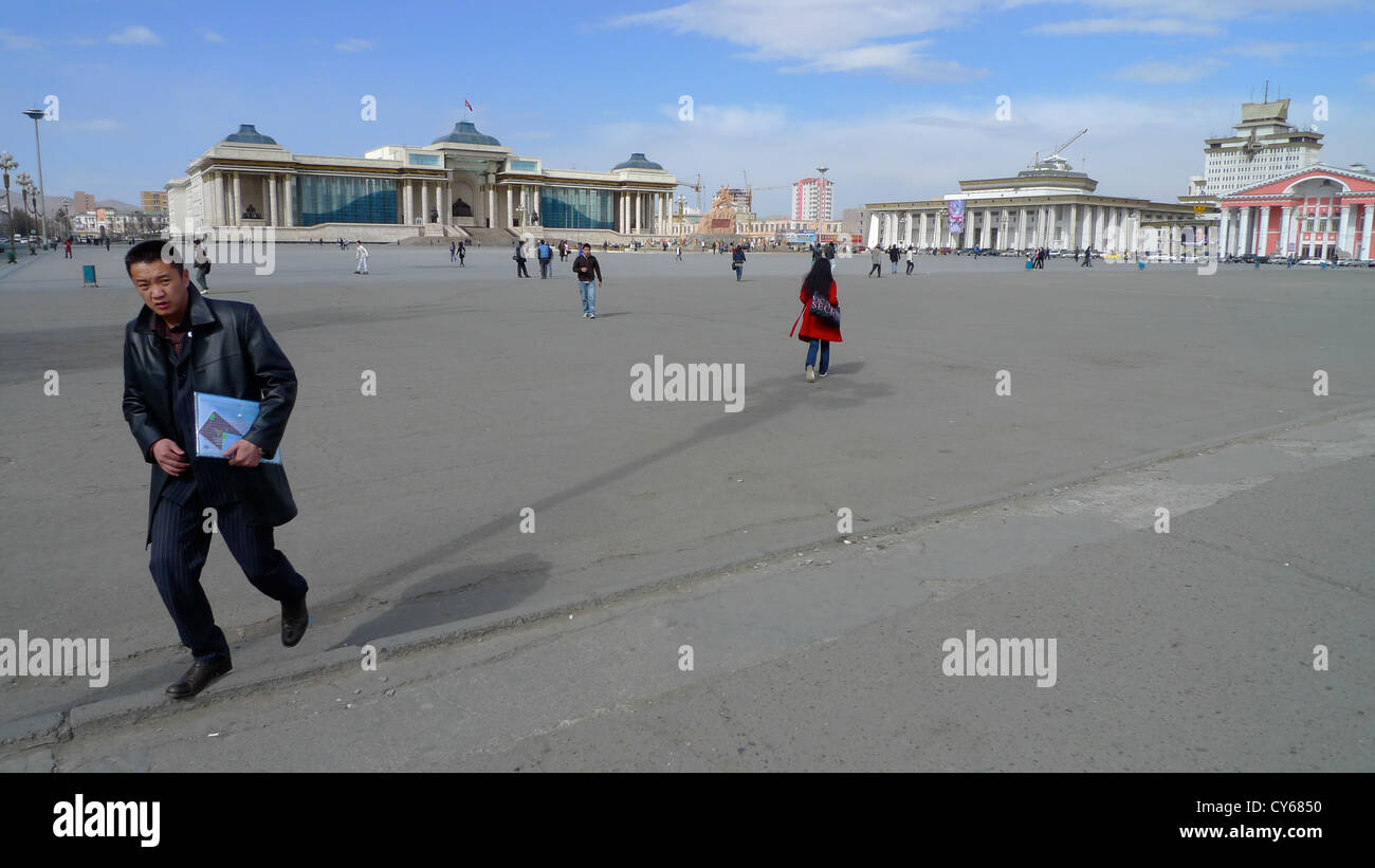 Piazza Sükhbaatar in Ulaanbaataar (o Ulan Bator), Mongolia. Foto Stock