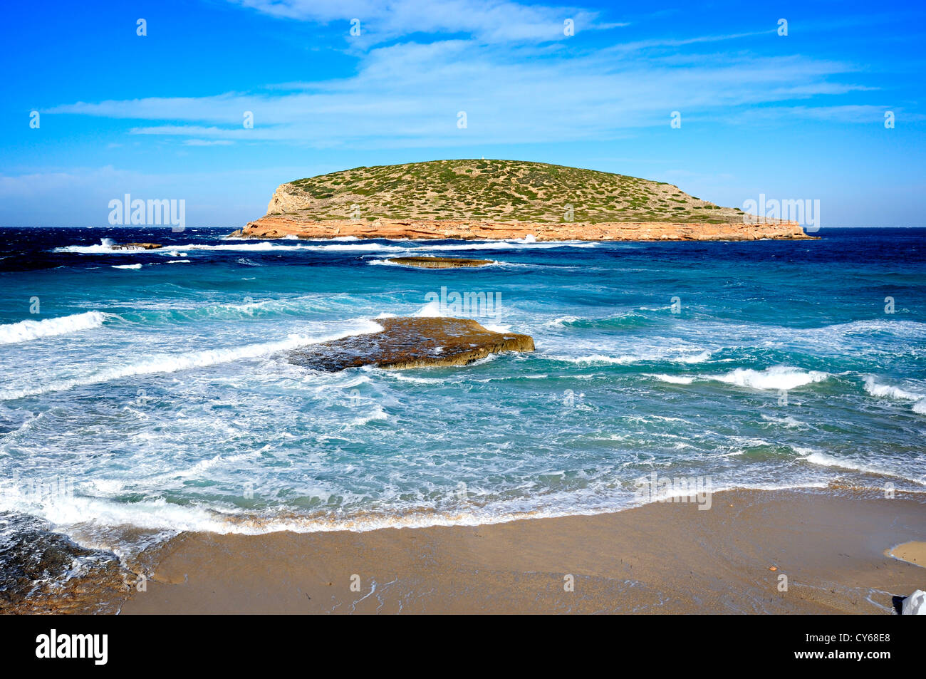 Pesante sul mare di Cala Comte . Ibiza, Isole Baleari, Spagna Foto Stock