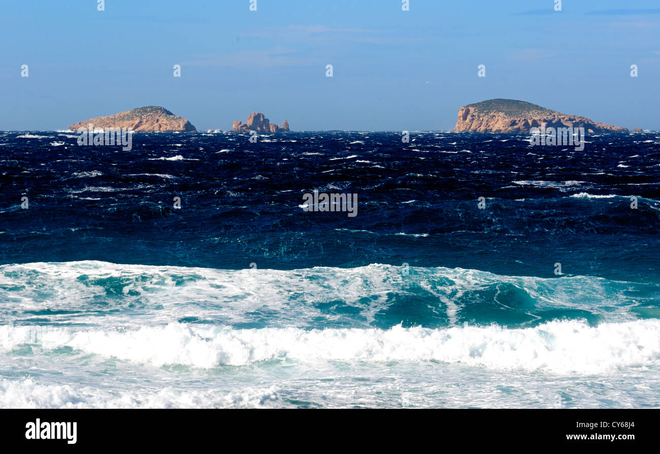Pesante sul mare di Cala Comte . Ibiza, Isole Baleari, Spagna Foto Stock