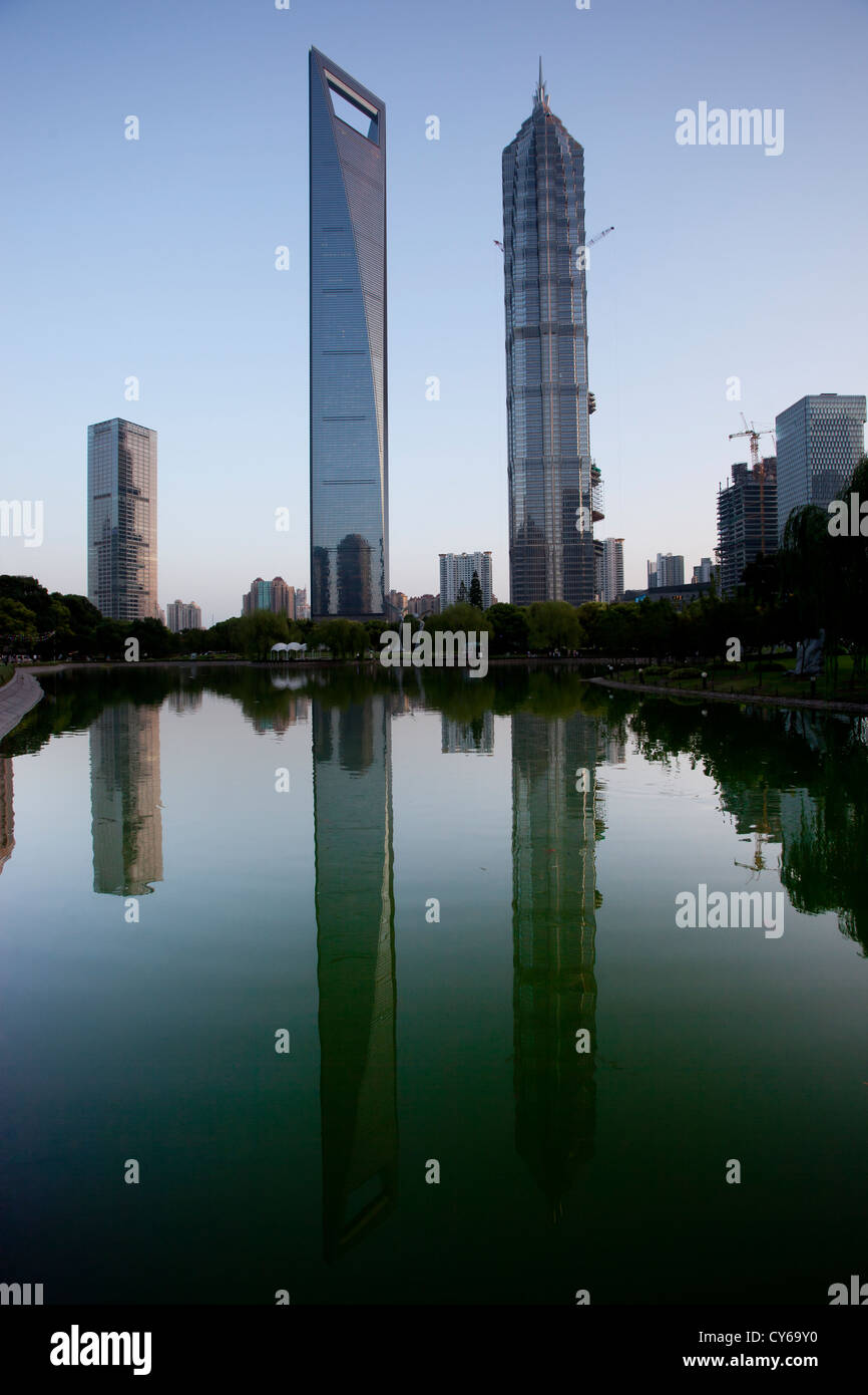 Torre JinMao e Shanghai parola centro finanziario di Shanghai, CN Foto Stock