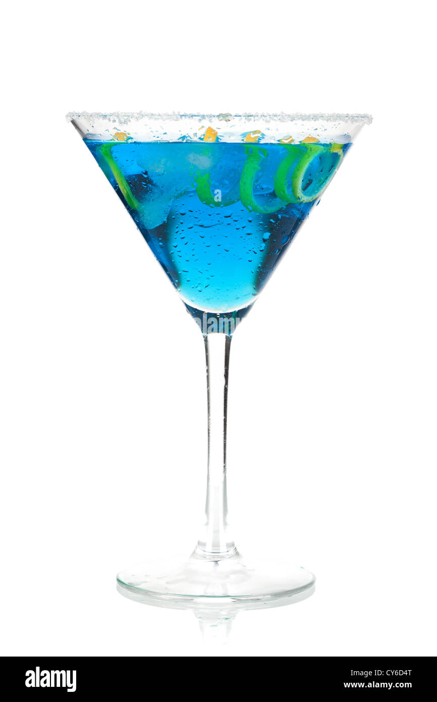 Cocktail collection - Blue martini con spirale di limone. Isolato su sfondo bianco Foto Stock