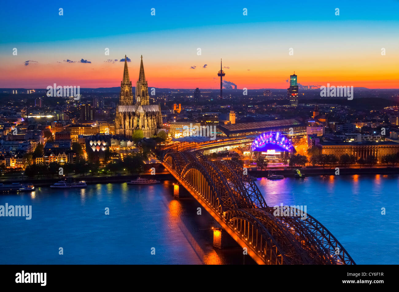 Panorama di Colonia (Koeln), la Germania con la cattedrale Foto Stock