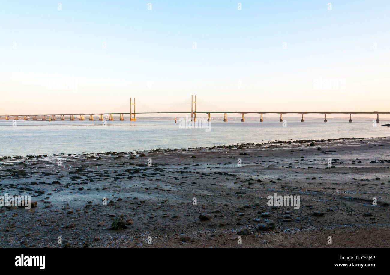 Il Galles, Chepstow, Severn River Bridge, bassa marea Foto Stock