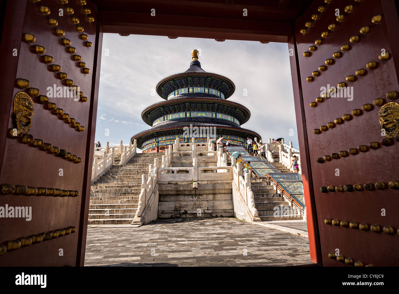 Vista della sala di preghiera per i buoni raccolti noto come il Tempio del Cielo durante l'estate a Pechino, Cina Foto Stock
