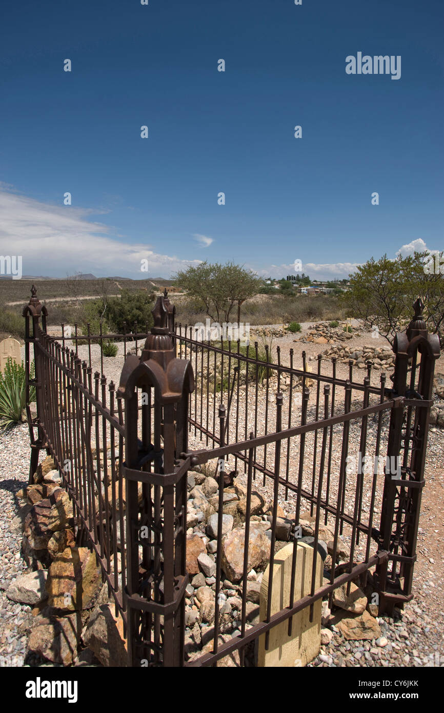 Ghisa recintata GRAVE Boot Hill Cimitero lapide COCHISE COUNTY ARIZONA USA Foto Stock