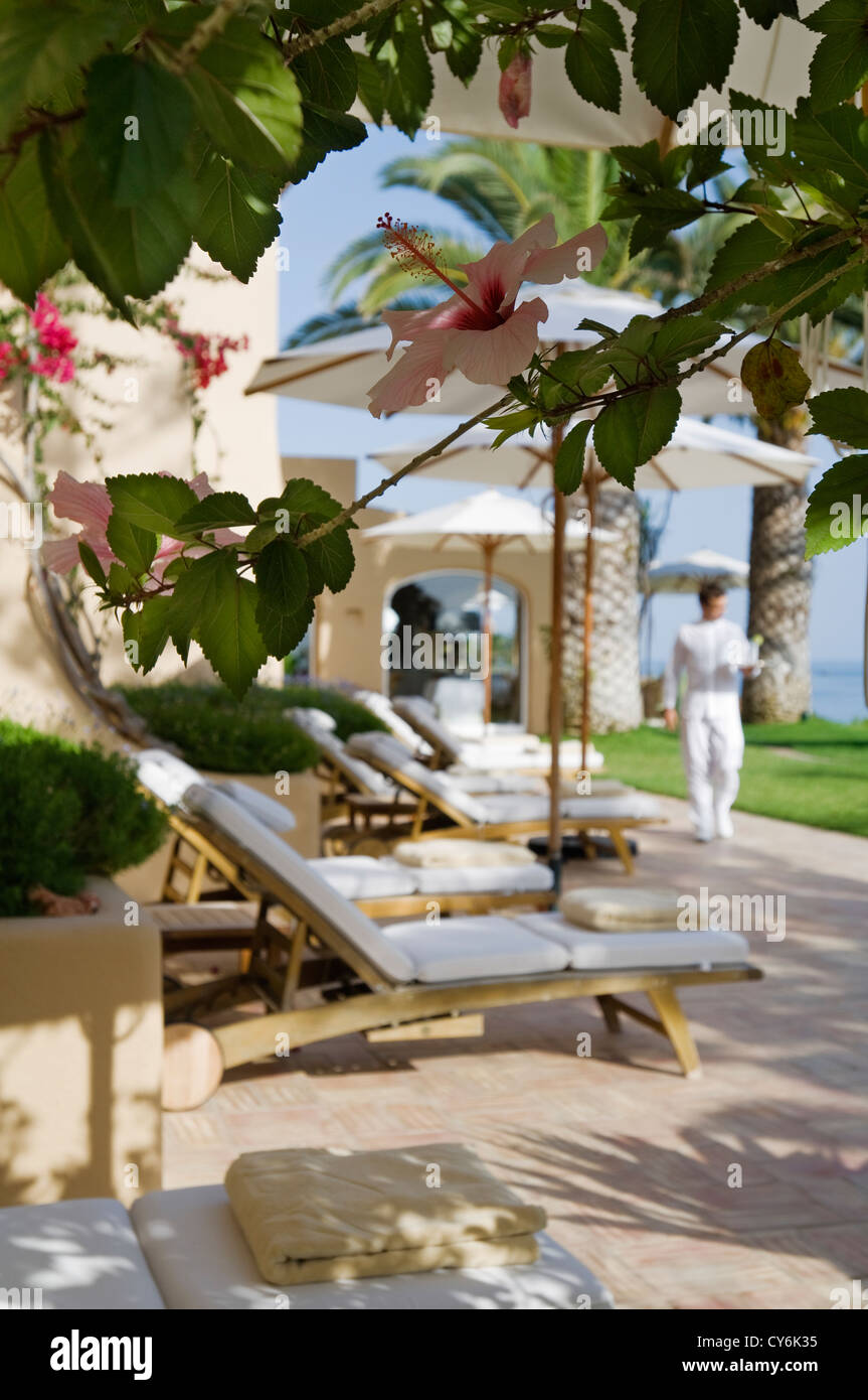 Stile moresco hotel portoghese con beach bar e ristorante stella Michelin sulla costa di Algarve Foto Stock