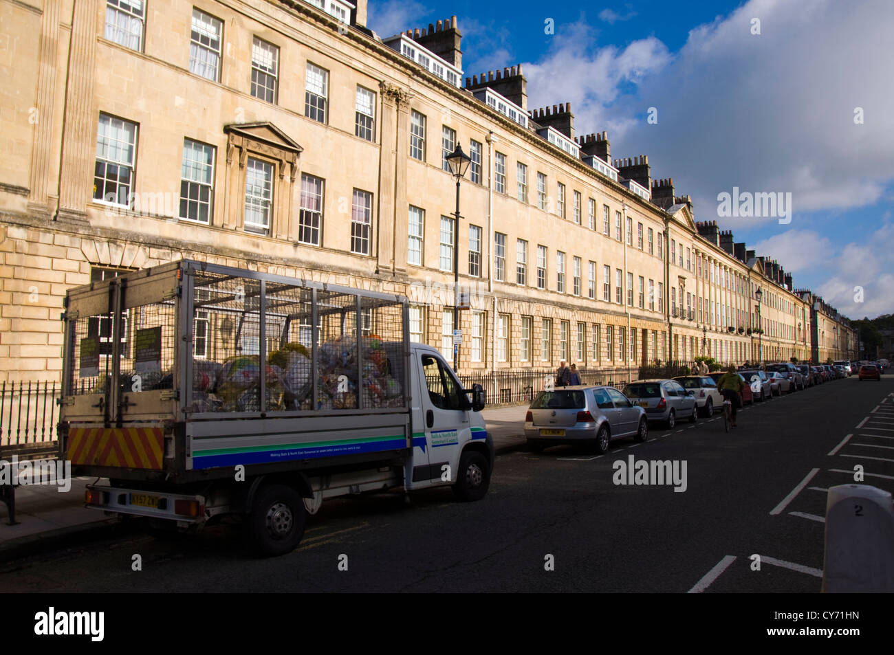 Vasca da bagno e il nord-est Somerset consiglio raccolta rifiuti sulla Great Pulteney Street nella vasca da bagno Foto Stock