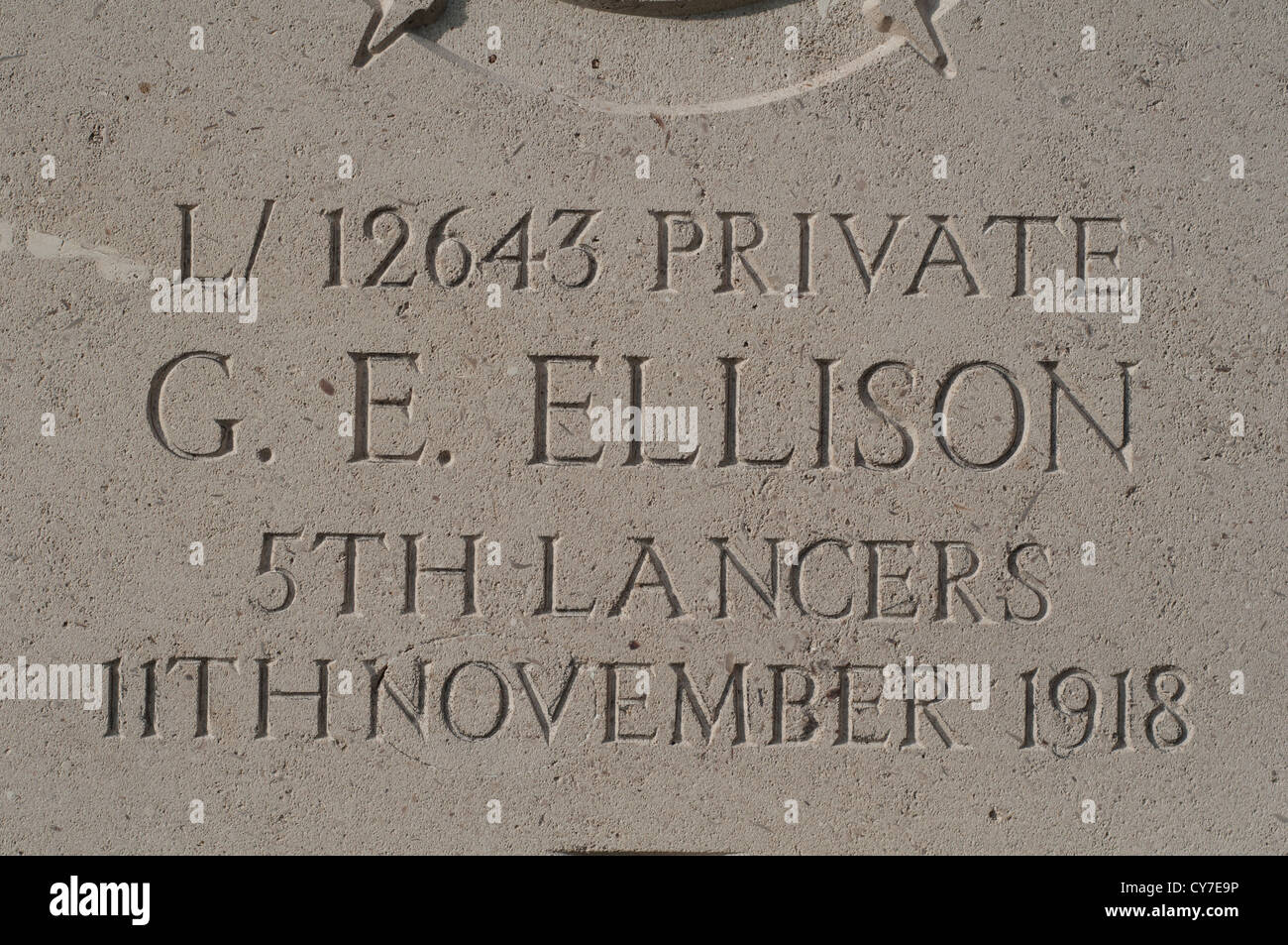 La tomba di George privato Ellison, credeva di essere l'ultima vittima del Commonwealth della Prima Guerra Mondiale. Foto Stock