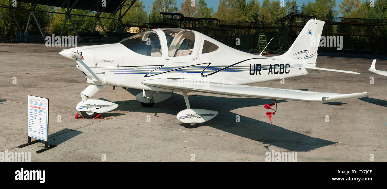 Aeroplano di luce per la crociera e la formazione TECNAM P2002JF. Foto Stock