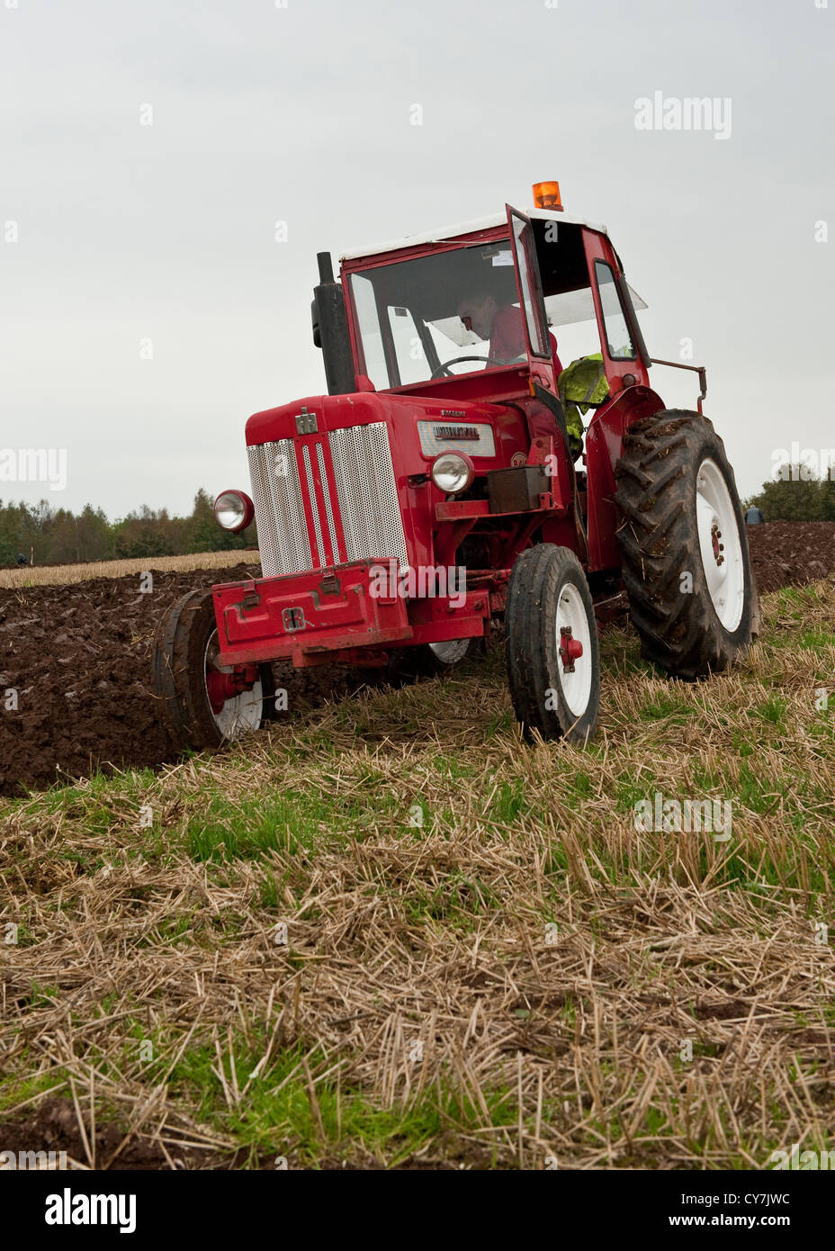 Vintage red McCormick International trattore Foto Stock
