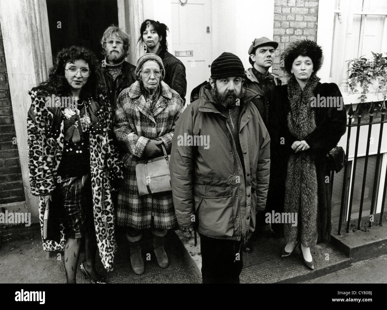 MIKE LEIGH (verticale) (DIR) HEATHER TOBIAS PHILIP DAVIS EDNA DORE RUTH SHEEN Mike Leigh (DIR) DAVID BAMBER LESLEY MANVILLE SU Foto Stock