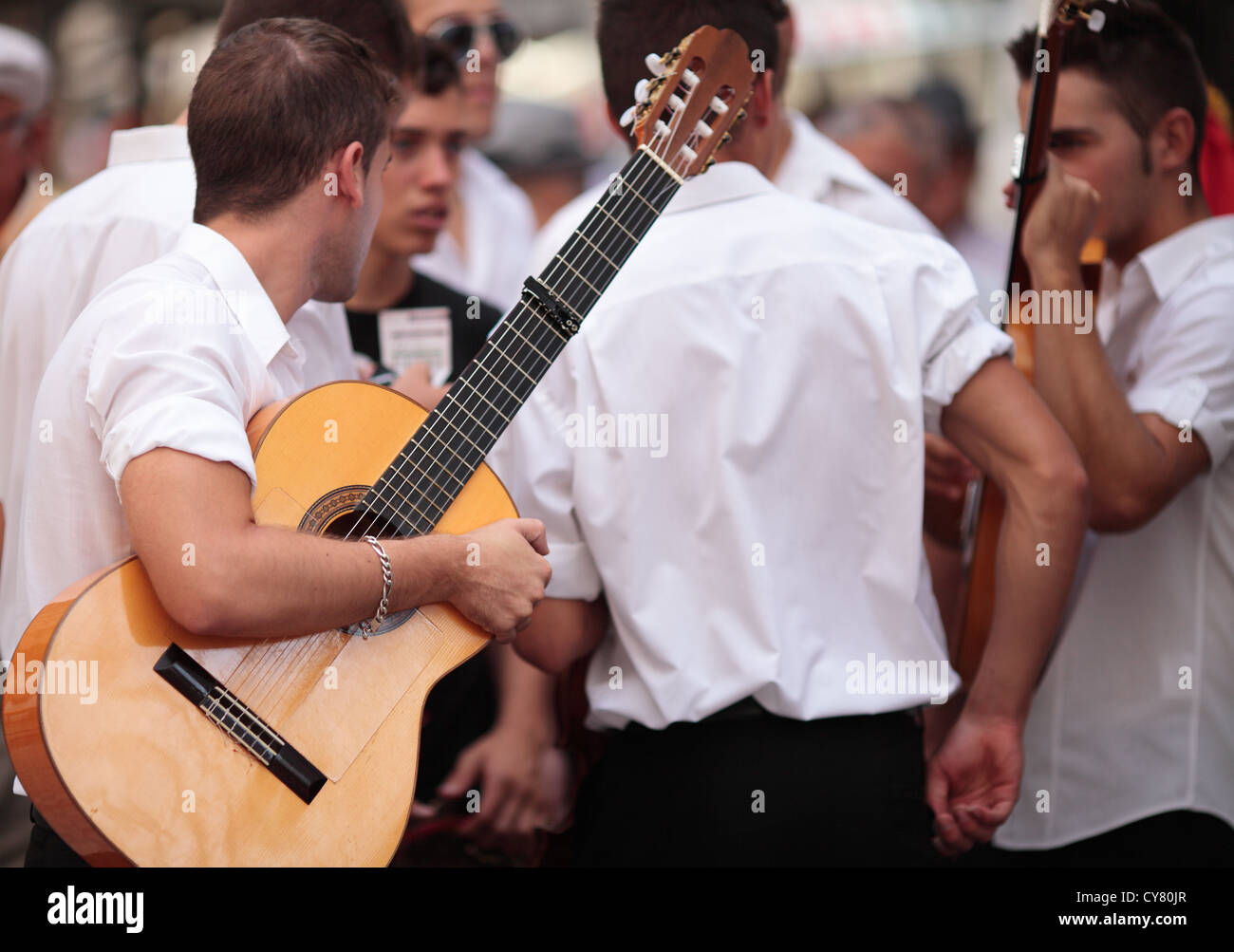 Musicisti di strada durante la feria de malaga, in Spagna. Foto Stock