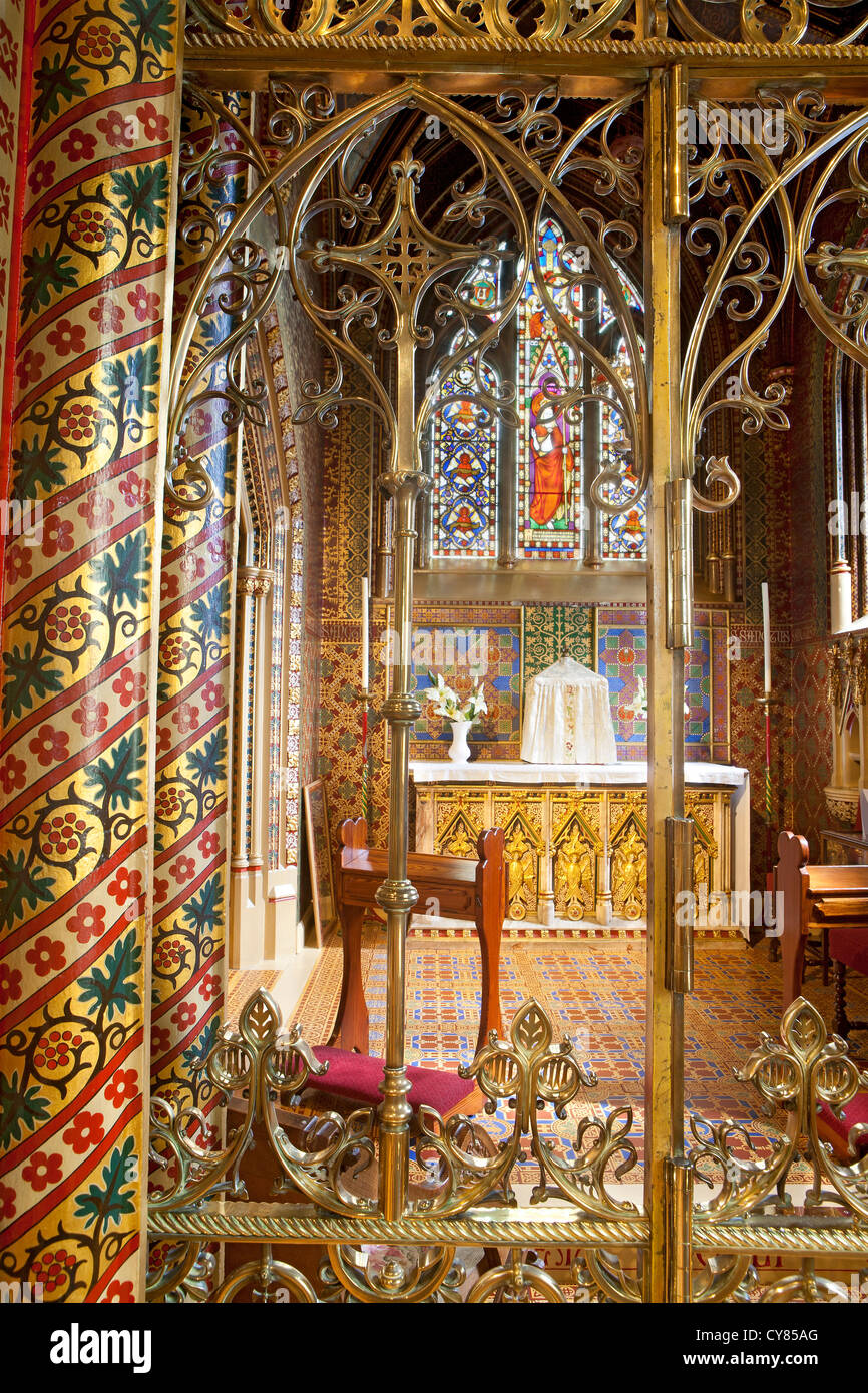 St Giles Church, Cheadle, Staffordshire (cappella del Santissimo Sacramento), progettato in stile gotico in stile Revival da A. W.N. Pugin Foto Stock