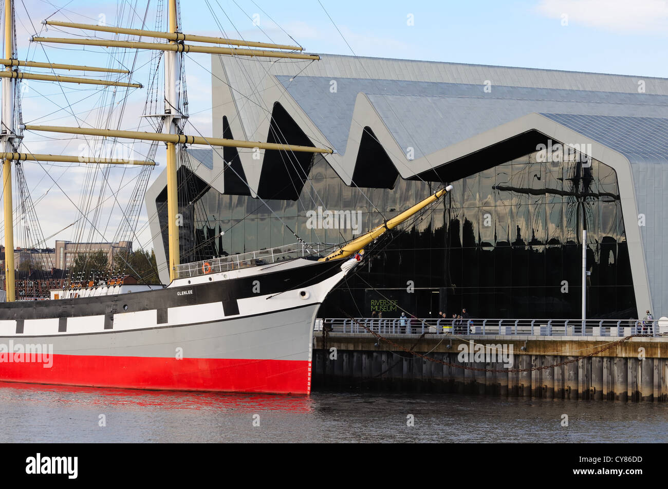 Riverside Museum e SV. Glenlee a Glasgow, Scozia Foto Stock