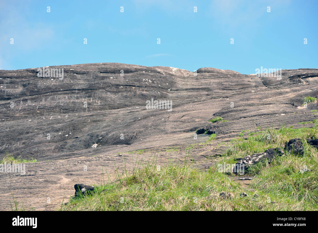 Rocce in cima Ponmudi Hills, Trivandrum Foto Stock