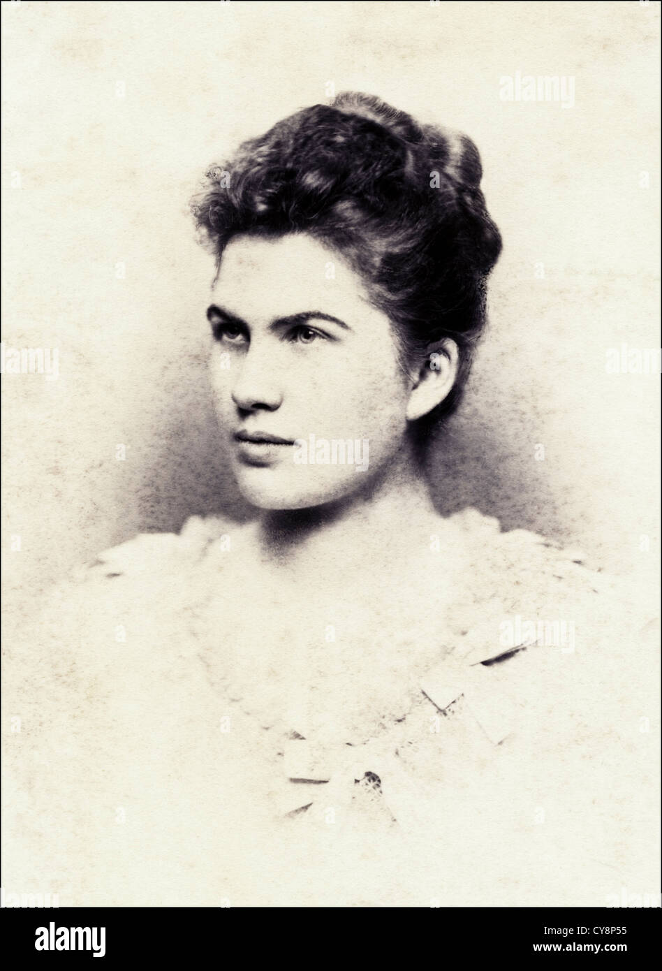 Giovane donna vittoriana ritratto in studio circa 1880 Foto Stock