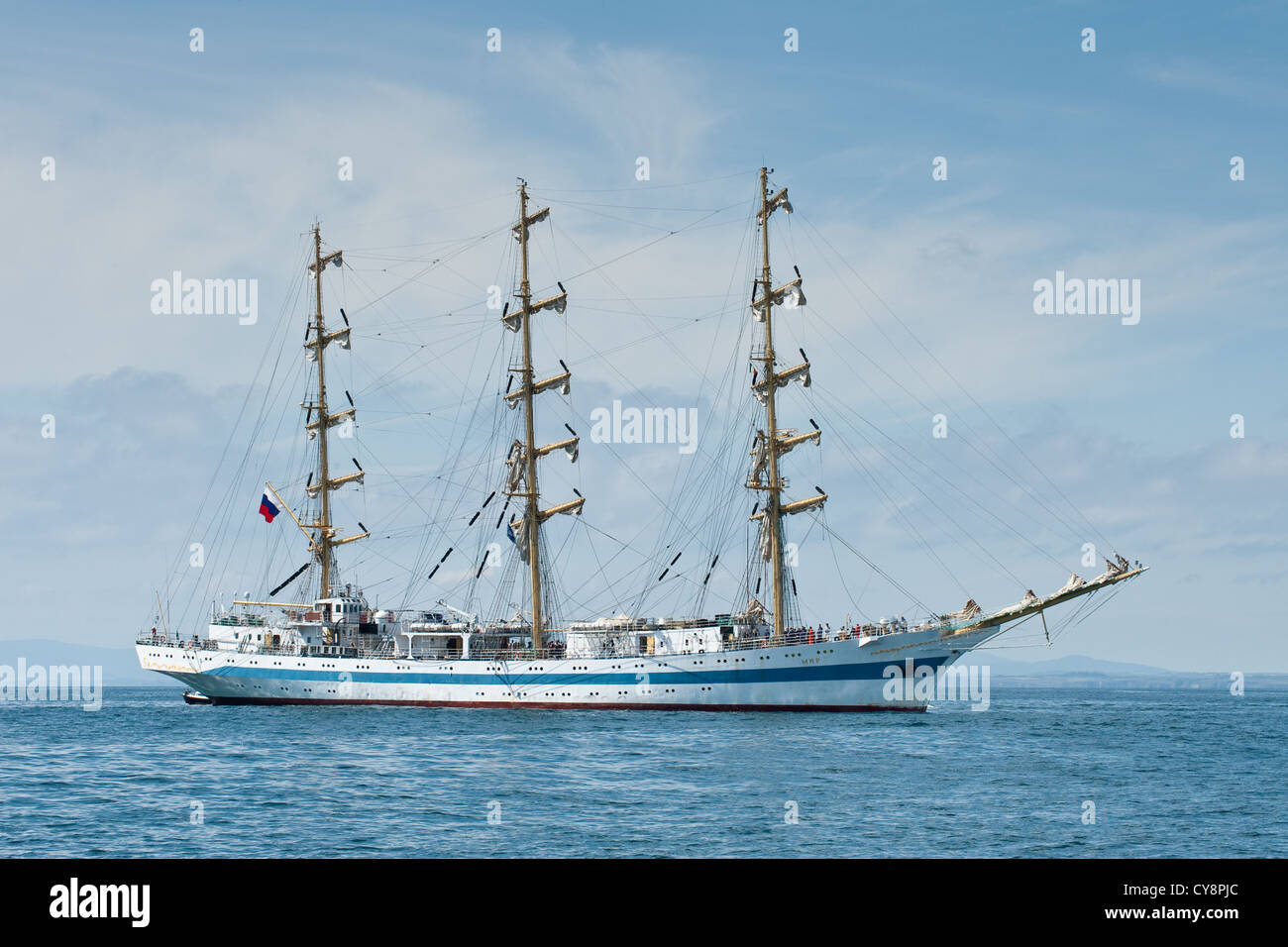 STS Mir. Formazione russa nave. Tre alberi o completamente truccate nave a vela Foto Stock