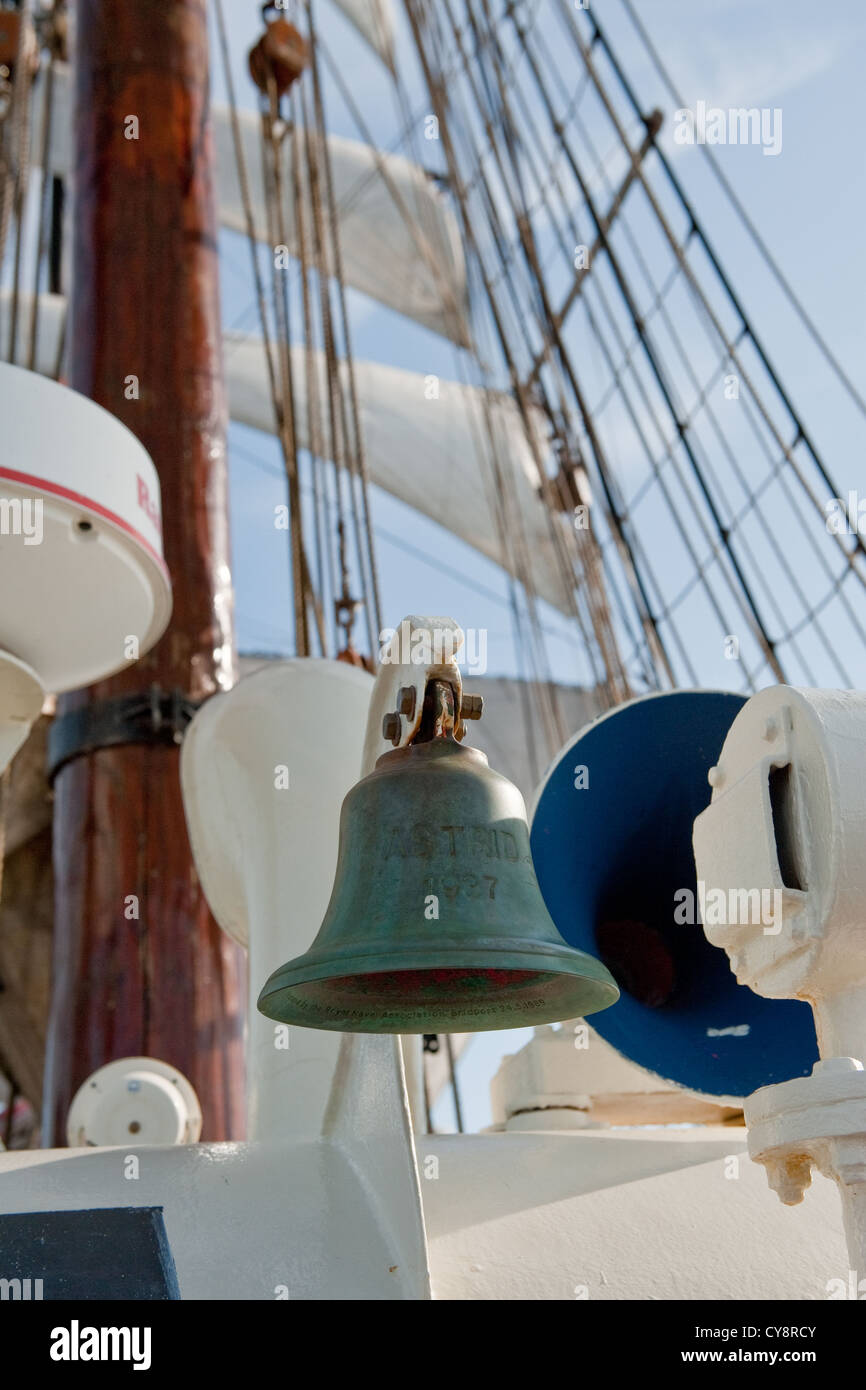Nave campana da Astrid Tall Ship Foto Stock