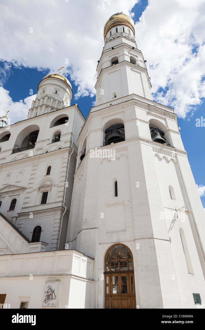 Ivan il Grande torre, l'Arcangelo's Cathedral, il Cremlino (Mosca) Foto Stock