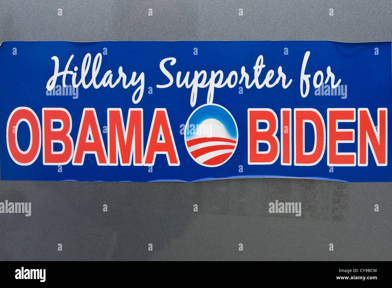 2008 'Hillary sostenitore per Obama Biden " Stati Uniti d'America presidenziale campagna politica paraurti adesivo. Foto Stock