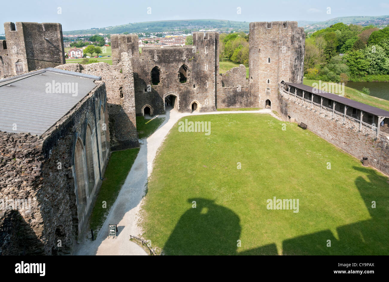 Il Galles, Castello di Caerphilly, iniziò la costruzione del 1268 Foto Stock