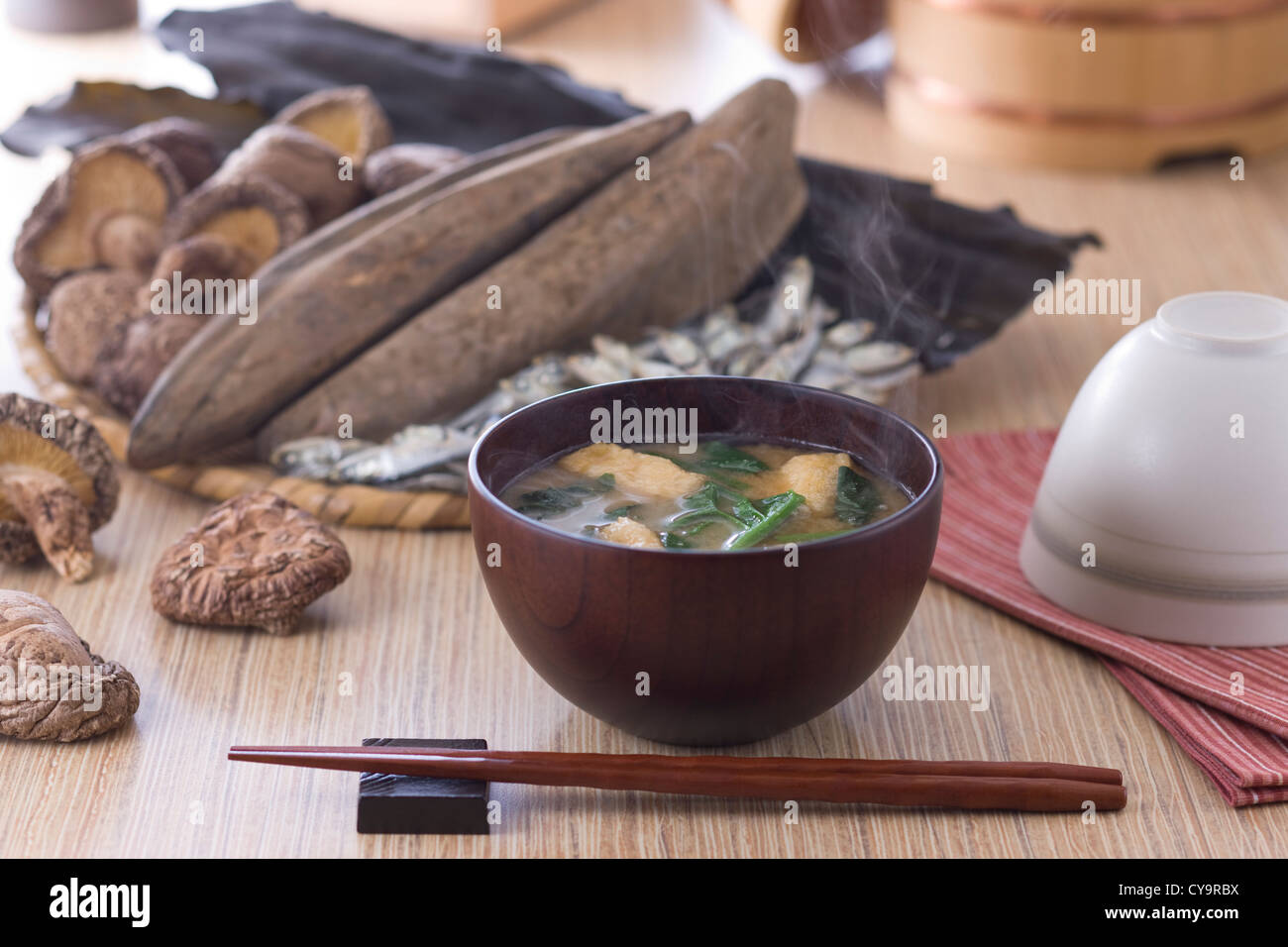 Zuppa di miso e ingredienti di Dashi Foto Stock