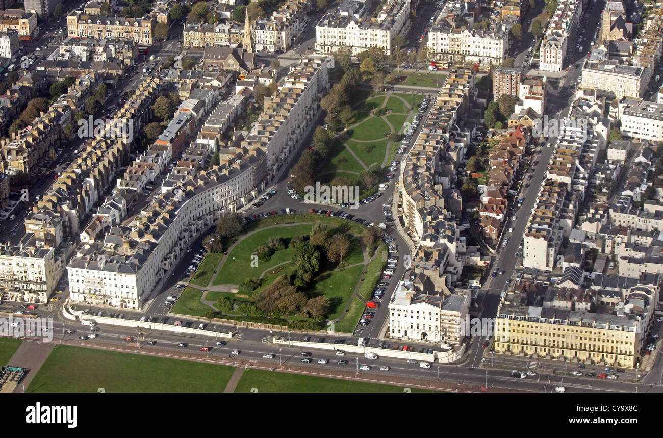 Vista aerea del Regency semiperni e Palmeira Square, Hove vicino a Brighton, Sussex, Regno Unito Foto Stock